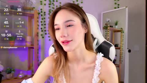 Hi im Yuki online show from April 21, 11:16 am