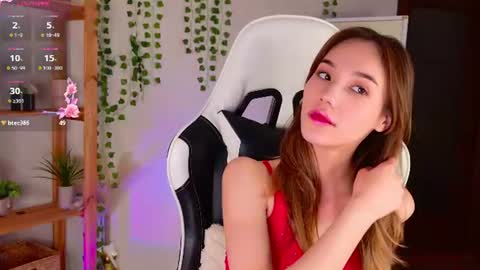 Snapshot of lilcatalia chatting on June 26, 12:53 pm Hi im Yuki online show from June 26, 12:53 pm