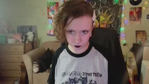 Lil online show from September 19, 10:27 am