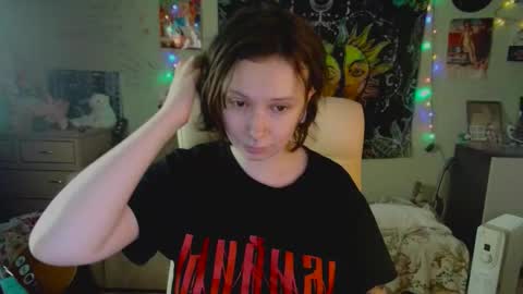 Lil online show from September 25, 6:11 pm