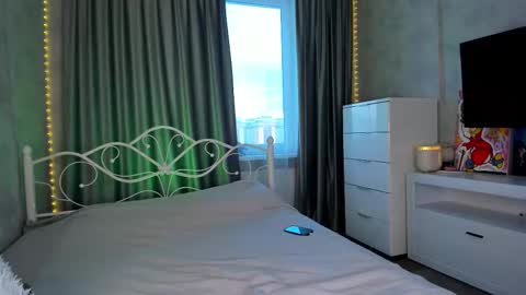 lilflexxy online show from February 5, 2:00 pm