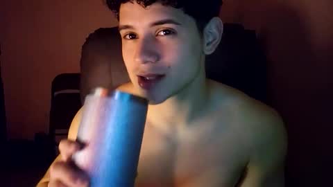 Snapshot of lilhotnando chatting on October 26, 4:07 am Fernando online show from October 26, 4:07 am