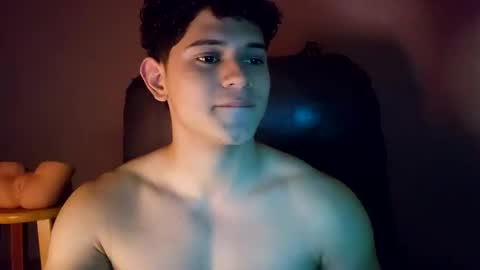 Snapshot of lilhotnando chatting on November 12, 4:46 am Fernando online show from November 12, 4:46 am