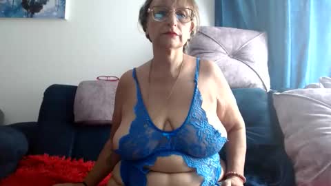 lilieth online show from May 28, 4:26 pm