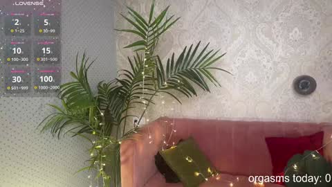 Lili online show from December 30, 9:59 am