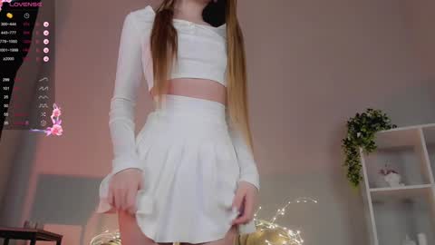 lili__roze_ online show from January 5, 6:56 pm