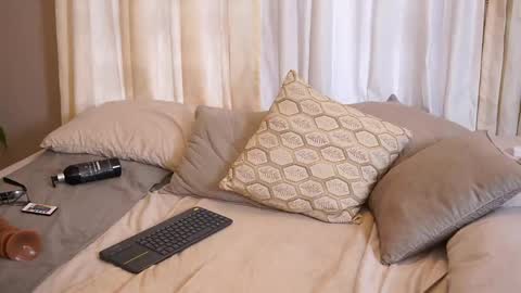 Lili  online show from March 6, 12:56 pm