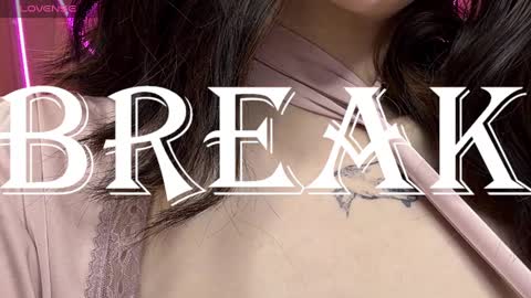 Snapshot of lili_flowerr chatting on February 20, 12:04 pm Lilli follow me kiss online show from February 20, 12:04 pm