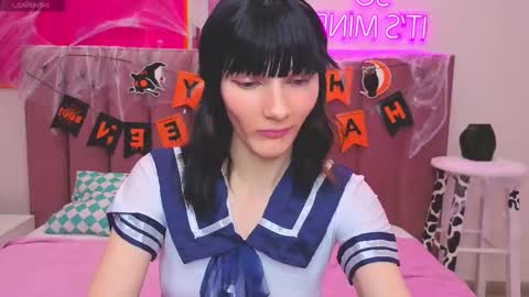 Snapshot of lili_flowerr chatting on October 23, 11:31 am Lilli follow me kiss online show from October 23, 11:31 am