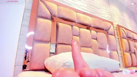 Snapshot of lilian_starfire chatting on November 12, 7:57 pm LILIAN online show from November 12, 7:57 pm