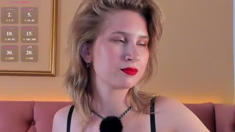 Lilian  online show from July 8, 1:43 am