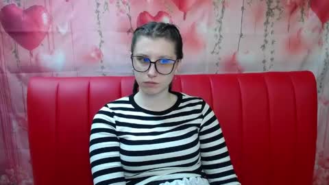 lilianashine online show from April 28, 5:12 am