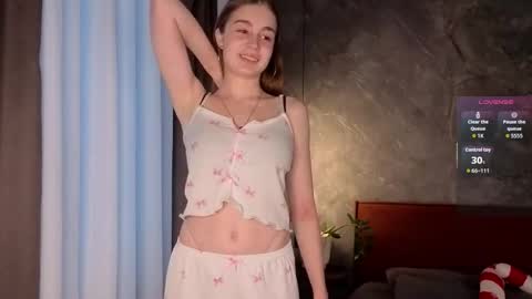 Snapshot of lilianbierly chatting on October 13, 1:05 am Greetings from the Luna3 I wish you the best mood for an interesting day online show from October 13, 1:05 am