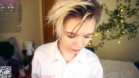 Snapshot of liliandaniels chatting on November 14, 6:56 am Lilian online show from November 14, 6:56 am