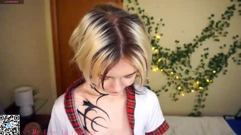 Snapshot of liliandaniels chatting on November 21, 7:07 am Lilian online show from November 21, 7:07 am