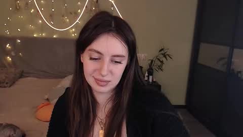 Snapshot of liliatlu chatting on November 15, 2:53 am Lilu online show from November 15, 2:53 am