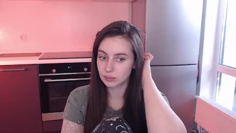 Lilu online show from May 7, 3:45 am