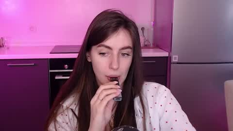 Lilu online show from June 16, 3:42 am