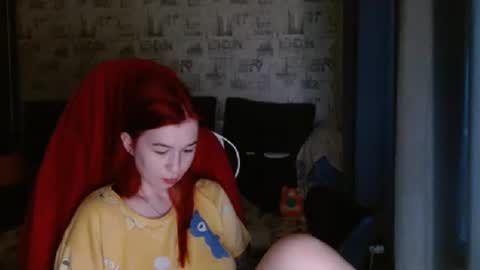 liliawoolf online show from March 1, 5:20 am