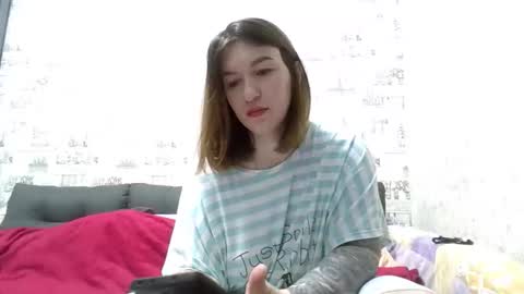 liliawoolf online show from October 20, 4:02 am