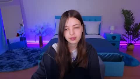 Lili Bakery online show from June 30, 2:45 am