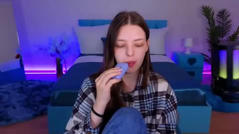 Lili Bakery online show from July 28, 2:40 am