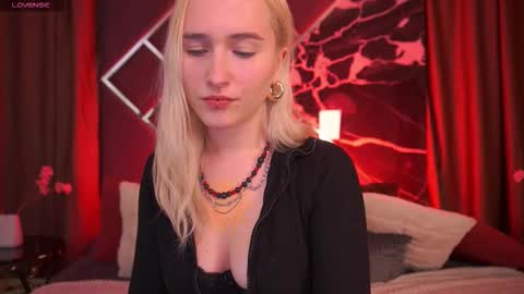 lilielfie online show from February 16, 11:56 pm