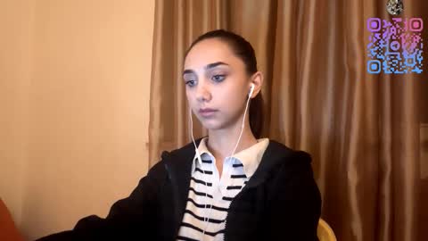 Snapshot of lilihalvorsen chatting on October 15, 10:21 pm Lina online show from October 15, 10:21 pm