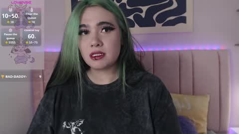 Snapshot of liliith_zeniith chatting on April 6, 8:32 pm Liliith online show from April 6, 8:32 pm