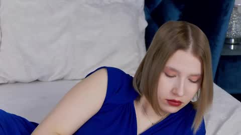 LiliLinn online show from February 27, 4:52 am