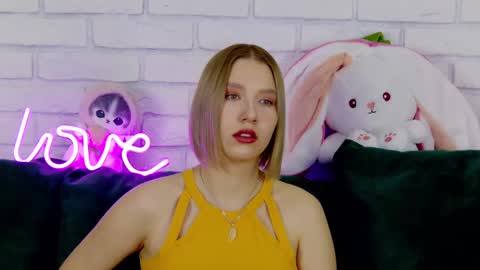 LiliLinn online show from March 5, 5:18 am