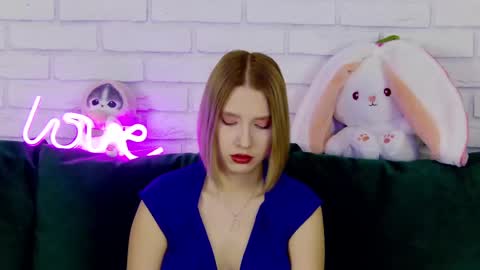 LiliLinn online show from March 7, 4:24 am