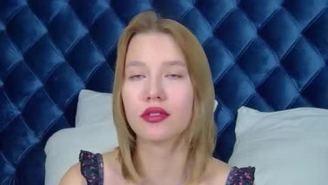 LiliLinn online show from October 13, 6:13 am