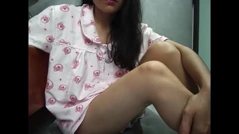 lililove88 online show from May 3, 2:39 am