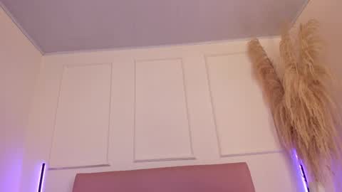 Lilly online show from September 19, 12:23 am