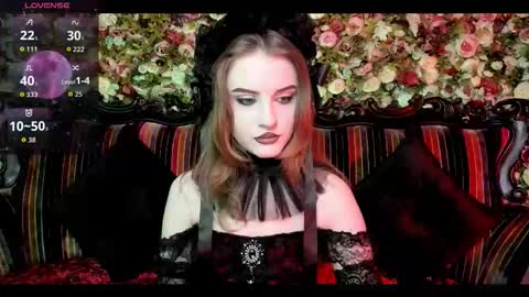 Snapshot of lilit_el_ chatting on November 27, 7:43 am lilit_el_ online show from November 27, 7:43 am