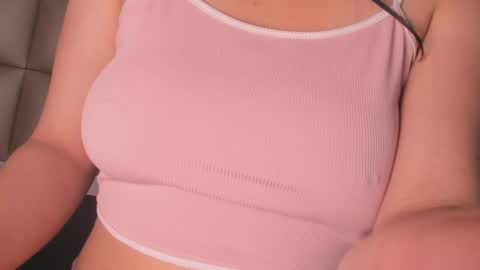 Snapshot of lilit_jade chatting on January 29, 3:26 pm Lilit online show from January 29, 3:26 pm