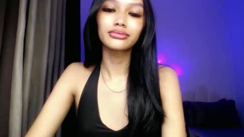 Chloe online show from April 27, 9:07 am