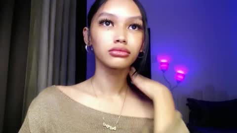 Chloe online show from April 29, 9:13 am
