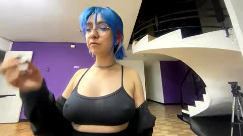 Snapshot of lilith_3r chatting on May 20, 4:18 am Lilith online show from May 20, 4:18 am
