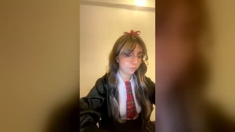 Snapshot of lilith_3r chatting on July 5, 4:07 am Lilith online show from July 5, 4:07 am