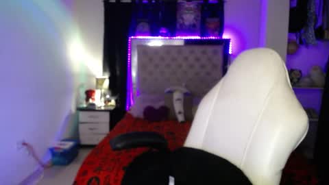Lilith online show from April 8, 10:54 pm