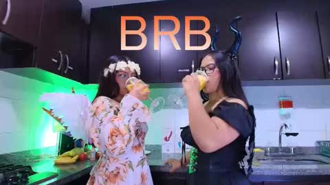 Lilith and Khloe  online show from November 11, 11:21 am