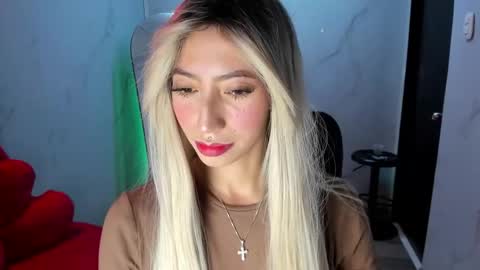 Snapshot of lilith_cooper20 chatting on October 22, 10:20 pm lilith cooper20 online show from October 22, 10:20 pm