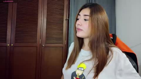 Snapshot of lilith_cruzz chatting on November 4, 3:49 am Lilith online show from November 4, 3:49 am