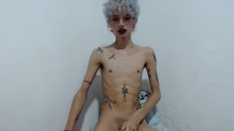 Snapshot of lilith_evil7 chatting on December 18, 9:29 pm lilith_evil7 online show from December 18, 9:29 pm