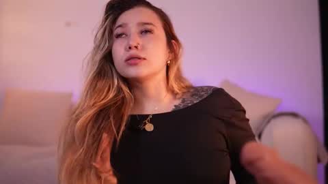 Lilith Gray online show from December 17, 4:18 am