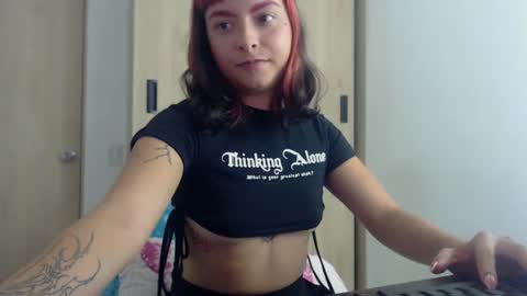 Snapshot of lilith_harmony chatting on September 28, 1:33 am goddess of hell20 online show from September 28, 1:33 am