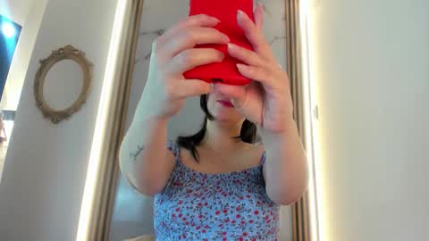 LILITH OWEN online show from March 14, 11:59 am