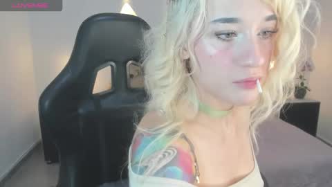 Lilith Parker online show from November 14, 8:29 pm